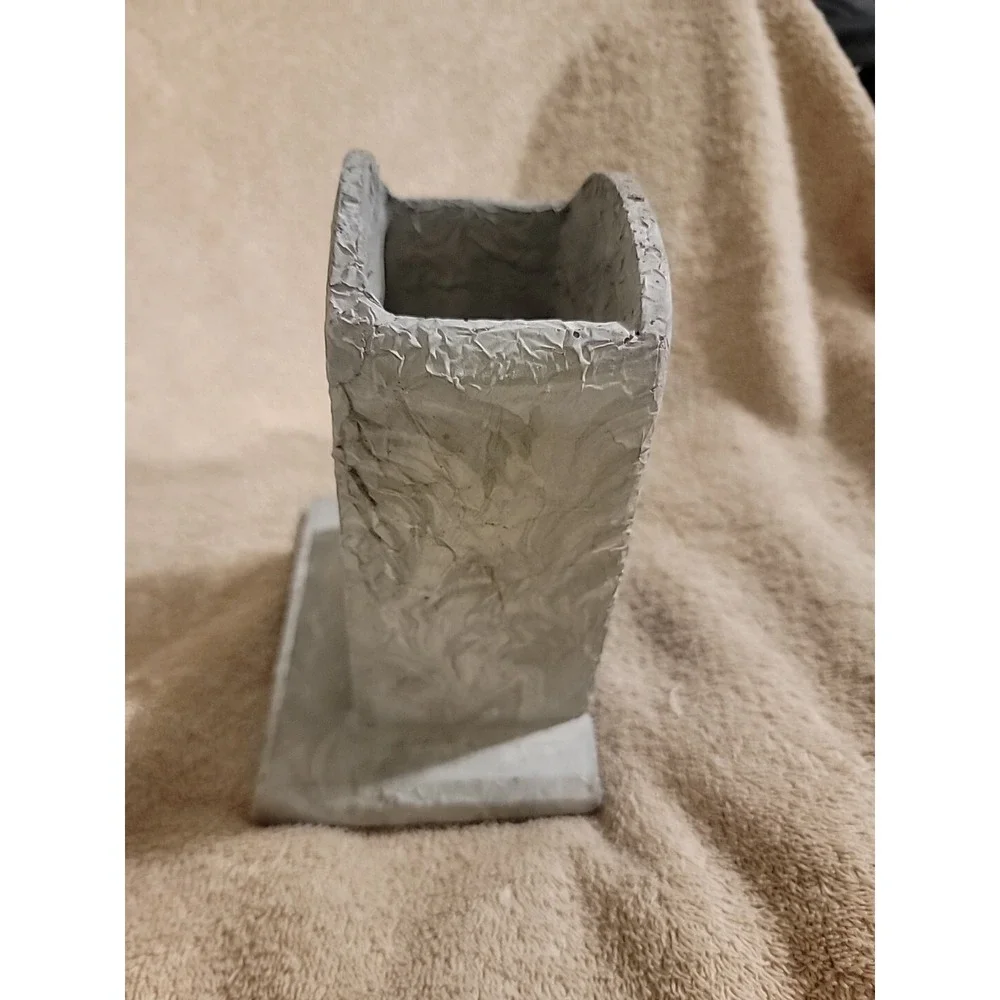 The Unbranded Brand tombstone clay